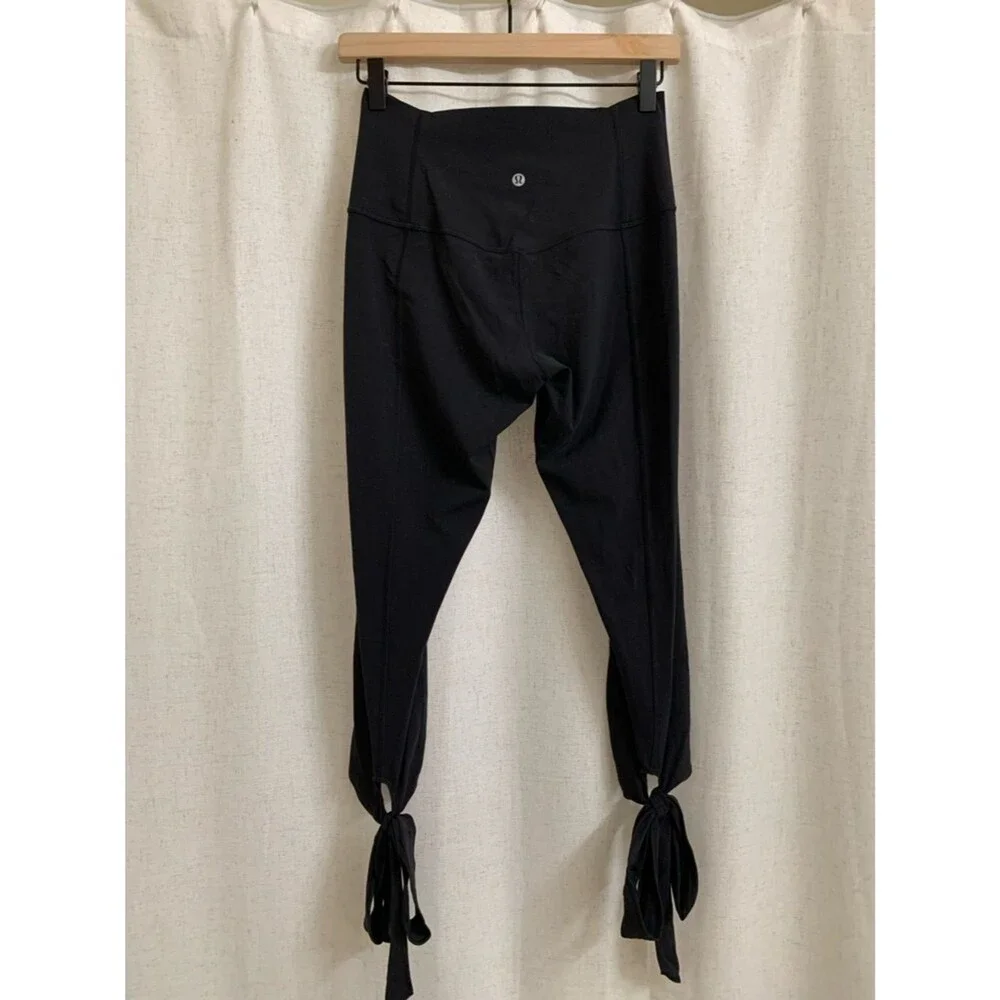 lululemon Love Knot Wrap Legging 21” Crop Yoga Black Athletic Leggings Size 8
